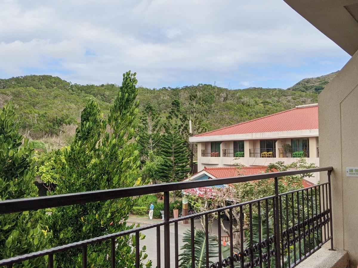 Howard Beach Resort Kenting Kültér fotó View of the school from the 3rd floor